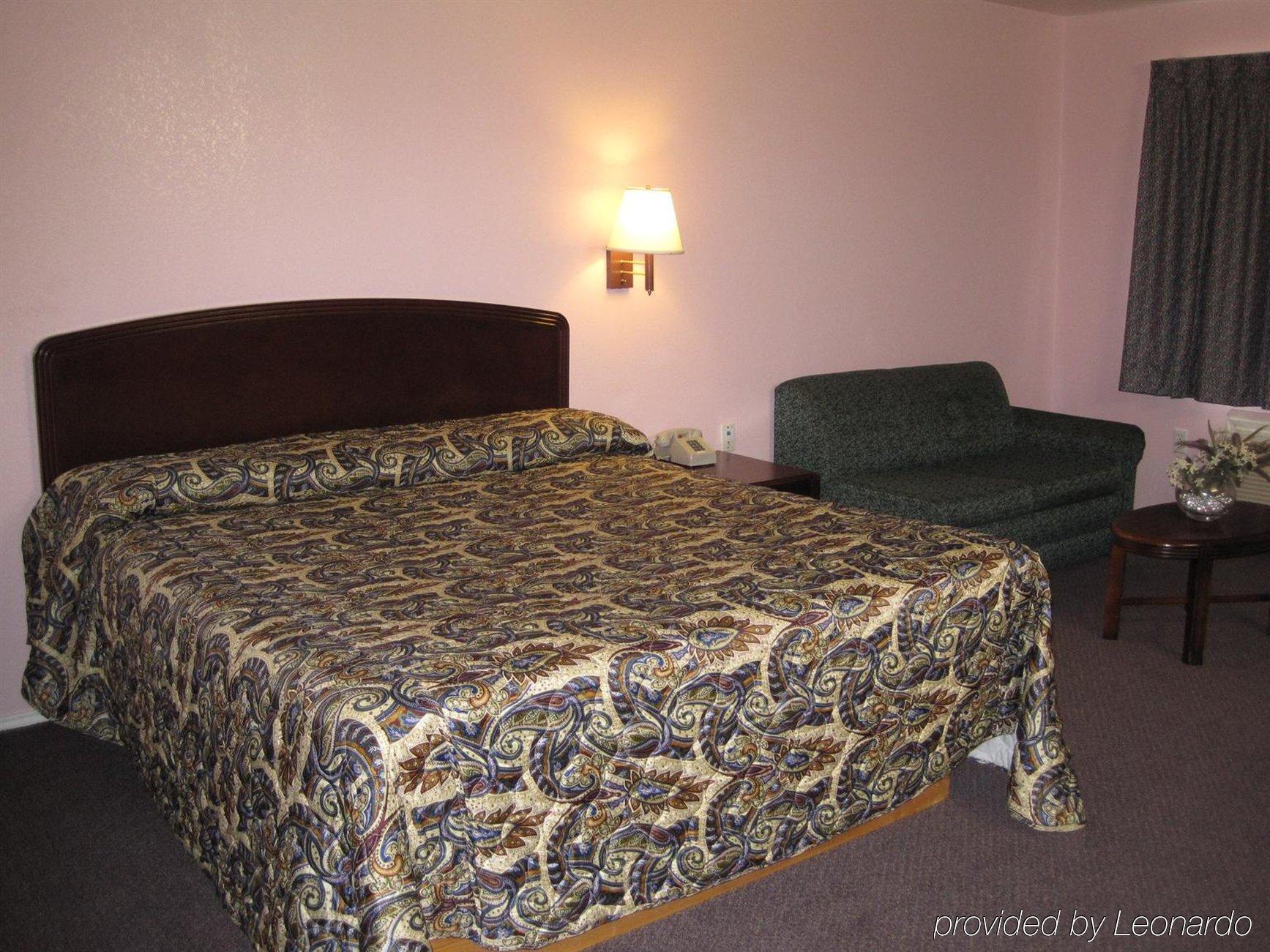 Pinn Road Inn And Suites Lackland Afb And Seaworld San Antonio Room photo